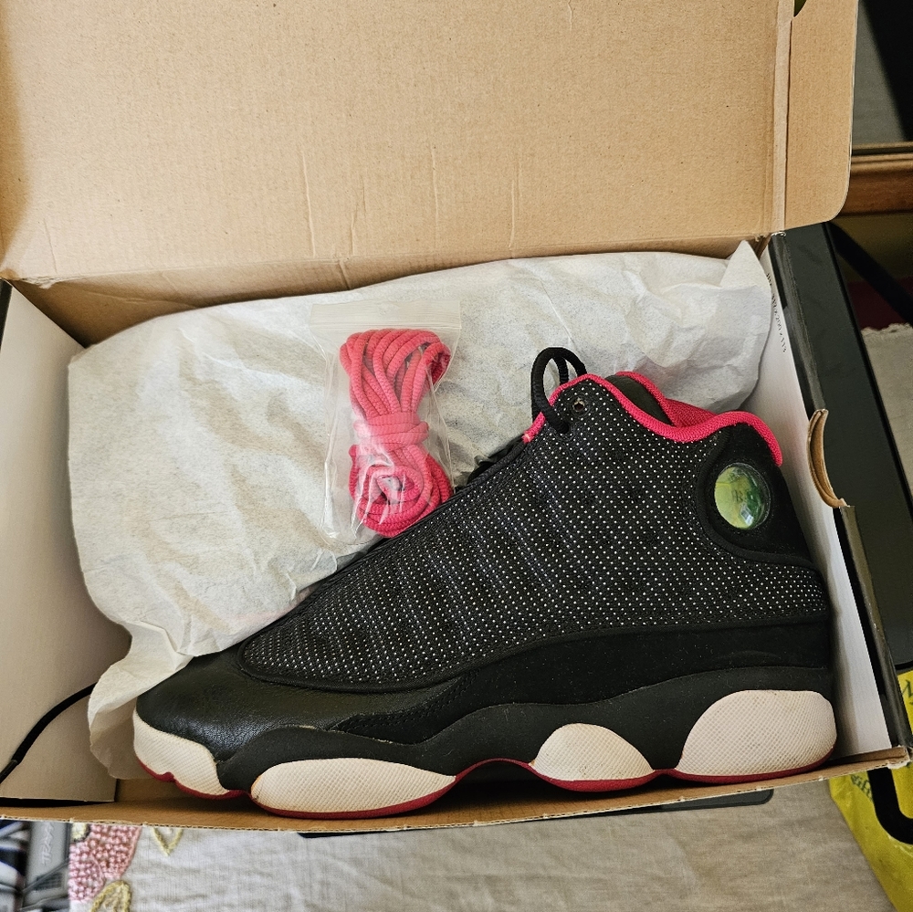 Air Jordan 13 size 7 youth - Picture 1 of 4
